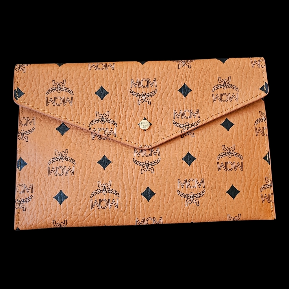 MCM Visetos Monogram Envelope Clutch/ Crossbody - Picture 2 of 11
